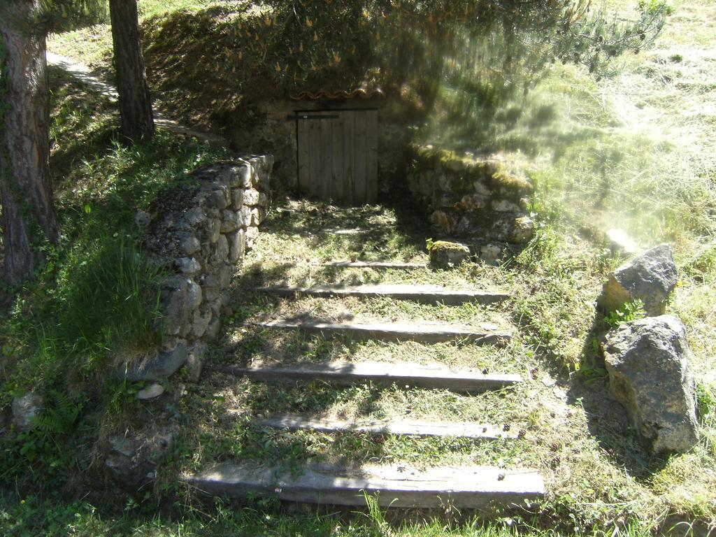 Les Roches Hotel Le Crestet Buitenkant foto